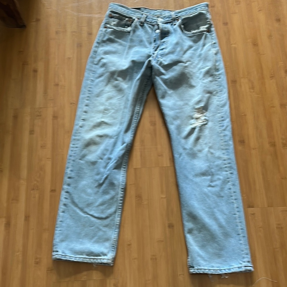 Men's Light Blue Jeans
